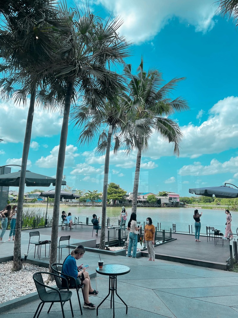 คาเฟ่เมืองทอง ต้องมาลอง เมืองทองนี่เด็ดจริง!