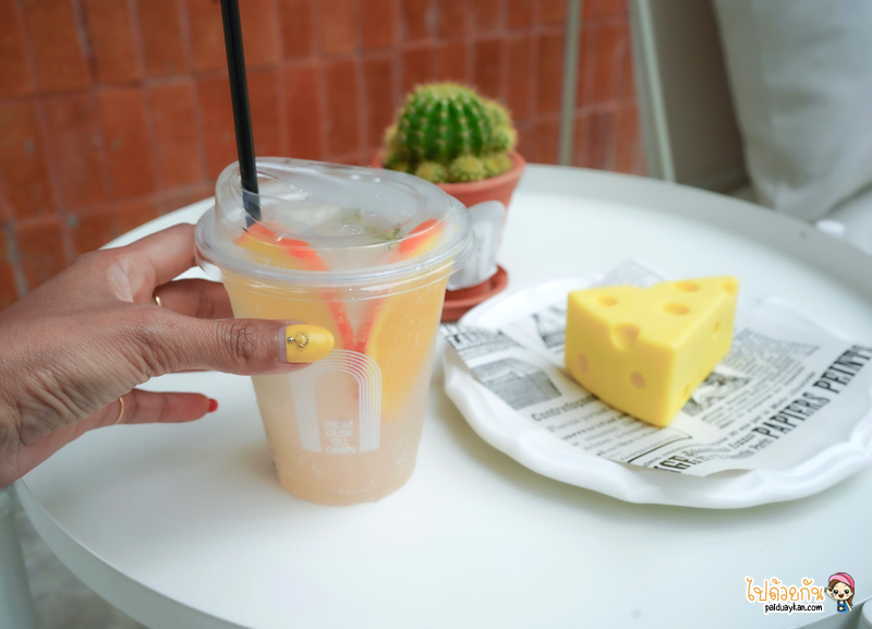 คาเฟ่ลาดพร้าว, คาเฟ่โชคชัยสี่, maysa-cafe, maysa café คาเฟ่สีขาวในบ้านไม้ ให้ฟีลมินิมอล