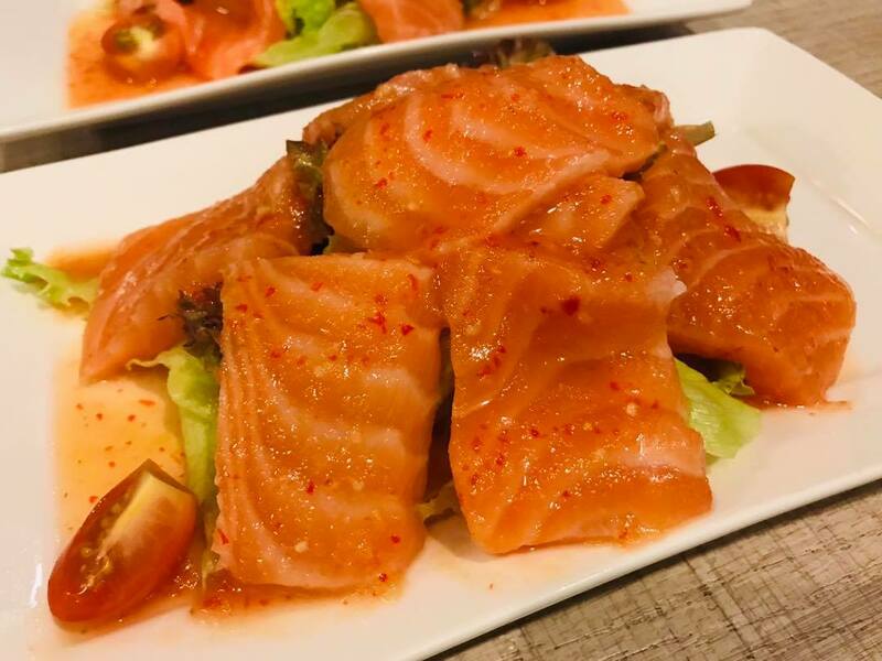 บุฟเฟ่ต์แซลมอนสุดคุ้ม ราคาเริ่มต้น ที่ 299฿ !! บอกเลยว่าคุ้มสุดๆ สำหรับสายแซลมอน