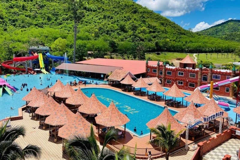 alpaca hill, camping field สวนผึ้ง, coro field, highland สวนผึ้ง, moai coffee, new land สวนผึ้ง, the camping field, the scenery vintage farm, veneto, veneto สวนผึ้ง, จุดชมวิวห้วยคอกหมู, จุดชมวิวเขากระโจม, ชิราคาวาโกะ คาเฟ่, ชิราคาวาโกะ สวนผึ้ง, ตลาดห้วยน้ำใส, ตลาดเช้าริมธาร, ตลาดเช้าริมธาร สวนผึ้ง, ตลาดโอ๊ะป่อย, ที่เที่ยวสวนผึ้ง, ที่เที่ยวสวนผึ้ง 2023, ที่เที่ยวสวนผึ้ง 2024, ที่เที่ยวสวนผึ้ง 2567, ธารน้ำร้อนบ่อคลึง, น้ำตกเก้าชั้น, น้ำตกเก้าโจน, นิวแลนด์ สวนผึ้ง, บ้านมอญห้วยน้ำใส, บ้านหอมเทียน, ราชบุรี, วอเตอร์ปาร์ค สวนผึ้ง, สวนป่าสิริกิตติ์, สวนผึ้ง, สวนผึ้งไฮแลนด์, สวนเลม่อน พสุธารา, สวนเลม่อน สวนผึ้ง, ห้วยคอกหมู, อัลปาก้า ฮิลล์, เขากระโจม, เดอะ ซีนเนอร์รี่ วินเทจ ฟาร์ม, เดอะรีสอร์ท วอเตอร์ปาร์ค, เที่ยวสวนผึ้ง, เที่ยวสวนผึ้ง 2024, เที่ยวสวนผึ้ง 2567, เวเนโต้ สวนผึ้ง, แก่งส้มแมว, โคโร่ ฟิลด์, โมไอ สวนผึ้ง, ไร่องุ่นมีสุข, ไร่องุ่นมีสุข สวนผึ้ง, top 20+ ที่เที่ยวสวนผึ้ง [กรกฎาคม 2024] สัมผัสธรรมชาติ ท่ามกลางหุบเขา จังหวัดราชบุรี