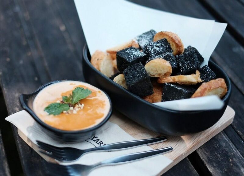 top 5+ คาเฟ่ริมน้ำในกรุงเทพ 2567 บรรยากาศเหมือนต่างจังหวัดเป๊ะเลย