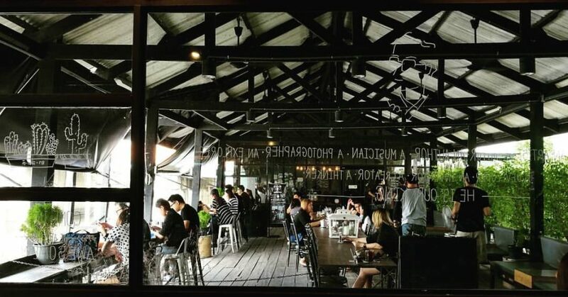 top 5+ คาเฟ่ริมน้ำในกรุงเทพ 2567 บรรยากาศเหมือนต่างจังหวัดเป๊ะเลย