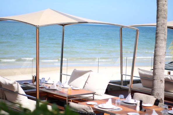 ร้านอาหารติดทะเล หัวหิน รวมร้านอาหารอร่อย บรรยากาศดีติดชายหาด ร้านเด็ดน่าแวะเมื่อมาประจวบฯ