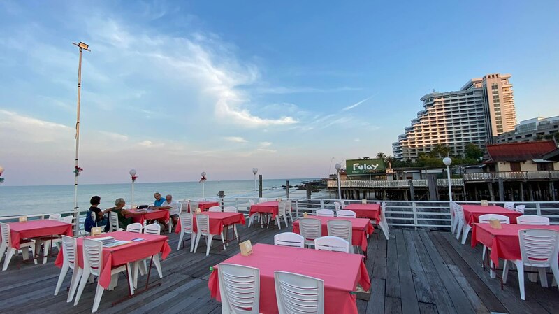 ร้านอาหารติดทะเล หัวหิน รวมร้านอาหารอร่อย บรรยากาศดีติดชายหาด ร้านเด็ดน่าแวะเมื่อมาประจวบฯ