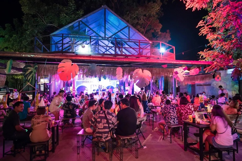 chill days, dharakiri, happy mind koh larn, koh larn villa resort, lareena resort koh larn, myth kohlarn, nomad resort, pause resort & bar, phan loft koh larn, radda sea house, sealey resort, suntosa resort, sweet box, sweet box bed and breakfast, sweet box เกาะล้าน, tawaen beach resort, tcvilla on beach, thandara kohlarn, the rest hotel, xanadu beach resort, กรีน ซีซั่น เกาะล้าน, กรีน ซีซั่น เฮาส์, ซันโตซา รีสอร์ท, ซานาดู บีช รีสอร์ท, ซานาดู บีช รีสอร์ท เกาะล้าน, ซีเล รีสอร์ท, ซีเลย์ รีสอร์ท, ดาราคีรี, ตาแหวน บีช รีสอร์ท, ทีซี วิลลา ออน บีช, ที่พักเกาะล้าน, ที่พักเกาะล้าน 2024, ที่พักเกาะล้าน 2567, ที่พักเกาะล้าน ติดทะเล, ที่พักเกาะล้าน ติดทะเล 2024, ที่พักเกาะล้าน ติดหาด, ที่พักเกาะล้าน แนะนำ, ที่พักเกาะล้านติดทะเล, ที่พักเกาะล้านติดทะเล 2567, ธันดารา, ธันดารา เกาะล้าน, บ้านริมน้ำ เกาะล้าน, พอส รีสอร์ท, พันลอฟท์ เกาะล้าน, ราชาวดี เกาะล้าน โซนมูนไลท์, ลารีน่า รีสอร์ท เกาะล้าน, วางเวลา, หาดตาแหวน, เกาะล้าน 2024, เกาะล้าน วิลลา รีสอร์ท, เช็คอิน รีสอร์ท เกาะล้าน, แฮปปี้ มายด์ เกาะล้าน, โนแมด รีสอร์ท, โนแมด รีสอร์ท เกาะล้าน, โรงแรมเดอะ เรสท์, top 30+ ที่พักเกาะล้าน [กรกฎาคม 2024] ติดทะเล พักผ่อนสุดชิลล์ ใกล้กรุงเทพฯ