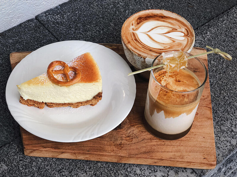 top 10+ คาเฟ่แพร่ 2567 คาเฟ่ในเมือง เปิดใหม่ ร้านสวย บรรยากาศดี กาแฟอร่อย