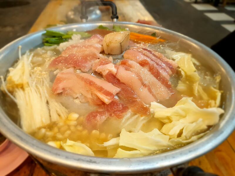 หมูกระทะ สระบุรี : รวมร้านหมูกระทะแห่งชาติ เจ้าเด็ด เจ้าดัง รสชาติน้ำจิ้มสุดปัง! ไม่ไปไม่ได้แล้ววว