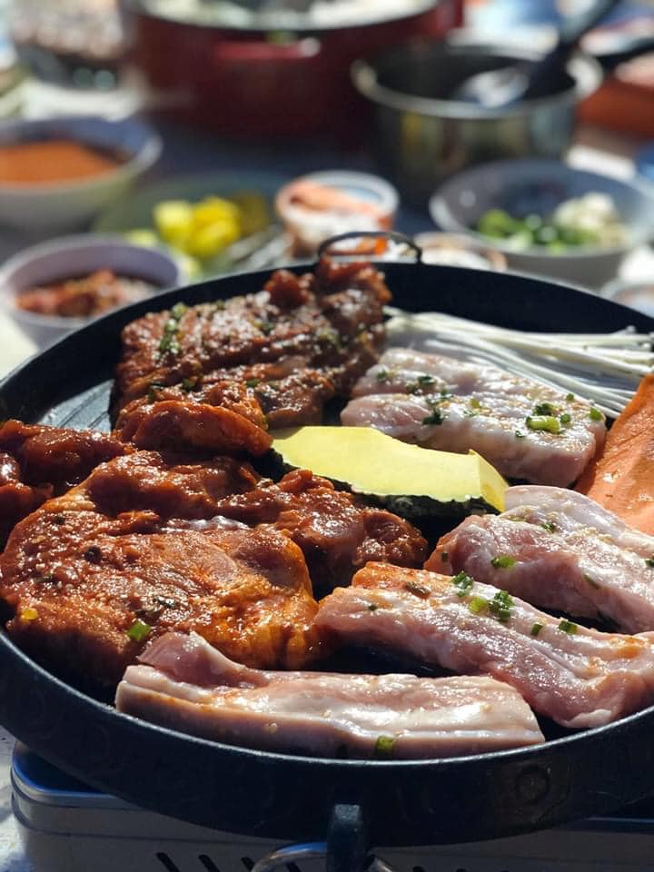 รวมร้านปิ้งย่างระยอง : 8 ร้านปิ้งย่างเจ้าเด็ดระยอง มีให้เลือกทั้งบุฟเฟ่ต์ และ a la carte บอกเลยสายกินไม่ควรพลาด