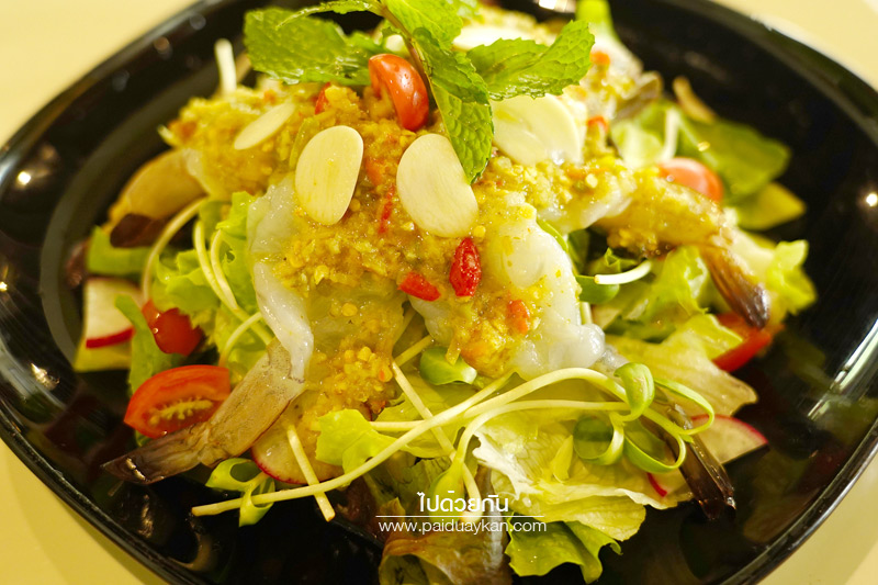 คาเฟ่ลาดพร้าว, บ้านมาลี, ร้านอาหารลาดพร้าว, บ้านมาลี ร้านอาหารบ้านไม้สีขาวในยุค 90