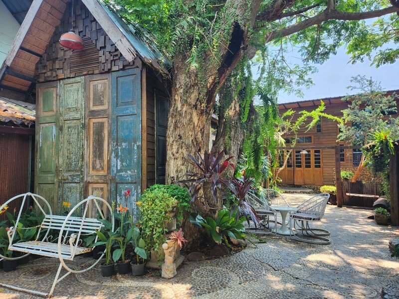 top 10+ คาเฟ่อ่างศิลา 2567 เขาสามมุข บรรยากาศดี ใกล้กรุงเทพ