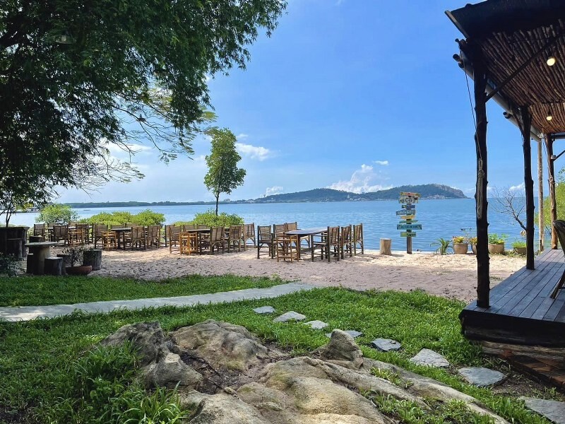 top 10+ คาเฟ่อ่างศิลา 2567 เขาสามมุข บรรยากาศดี ใกล้กรุงเทพ