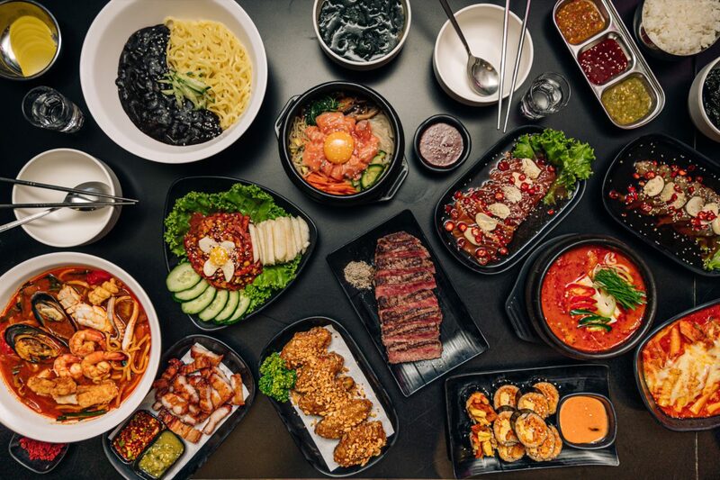 top 10+ restaurants for late night food in bangkok (2024 update)