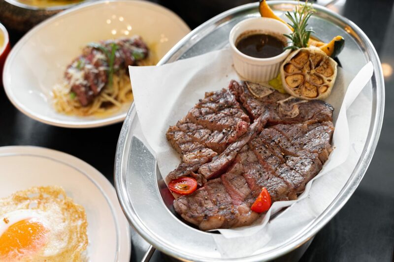 top 10+ restaurants for late night food in bangkok (2024 update)