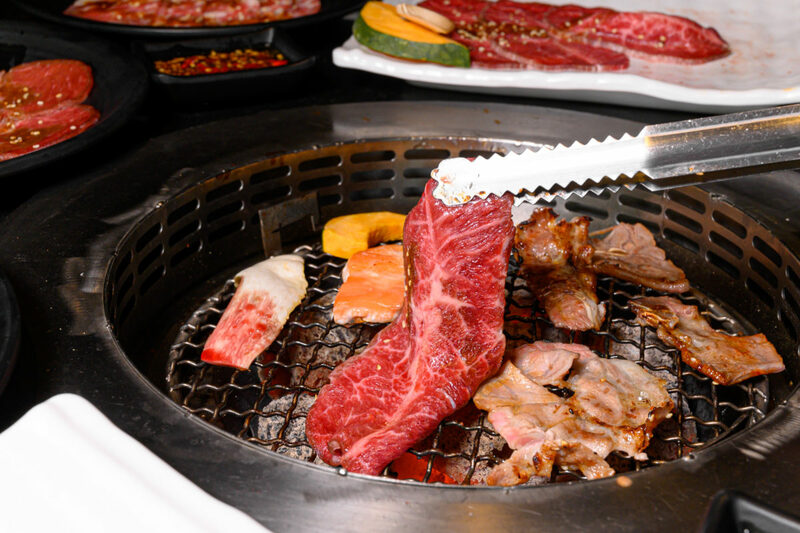 top 10+ restaurants for late night food in bangkok (2024 update)