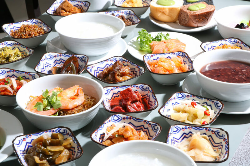 top 10+ restaurants for late night food in bangkok (2024 update)