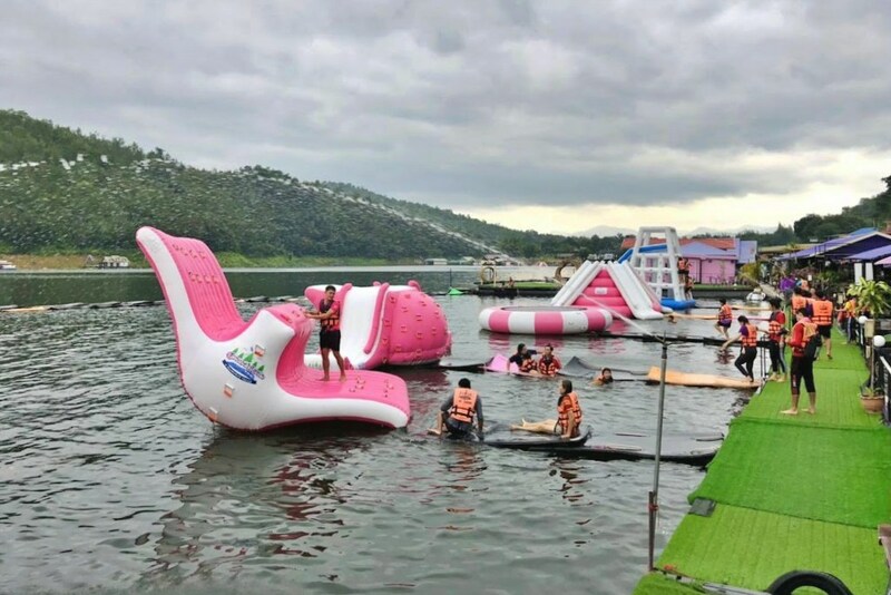 กาญจนบุรี, จองที่พักแพเมืองกาญ, ที่พัก, ที่พักเขื่อนศรีนครินทร์ 2567, ที่พักเมืองกาญ, ที่พักแพเขื่อนศรี 2024, ที่พักแพเขื่อนศรี 2567, ที่พักแพเขื่อนศรีนครินทร์ 2567, ที่เที่ยว, บ้านพักล่องแพ วินเทจ, รักษ์น้ำ รีสอร์ท, รายาบุรี รีสอร์ท, สกายเลควิวรีสอร์ท, สยามซิลเวอร์เลค รีสอร์ท, เขื่อนศรีนครินทร์, เดอะธาราเคปรีสอร์ท, เมืองกาญ, เลค เฮฟเว่น รีสอร์ท, แพที่พักกลางน้ำ, แพนันทนา, แพเขื่อนศรีนครินทร์, แพเขื่อนศรีนครินทร์ 2024, แพเขื่อนศรีนครินทร์ 2567, แพเมืองกาญ 2024, แพเมืองกาญ 2567, top 10+ ที่พัก แพเขื่อนศรีนครินทร์ [กรกฎาคม 2024] กาญจนบุรี บรรยากาศดี เล่นน้ำได้