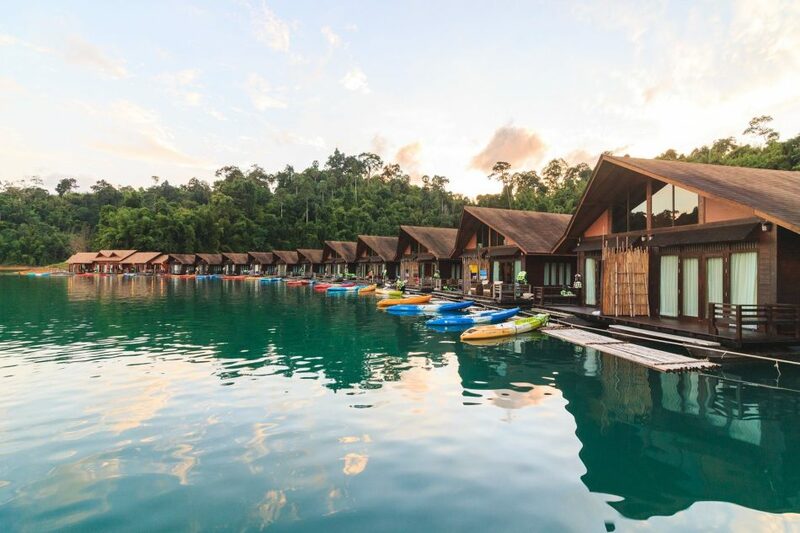 top 4+ ที่พักในไทยสไตล์มัลดีฟ ที่พักกลางน้ำสุดโรแมนติก
