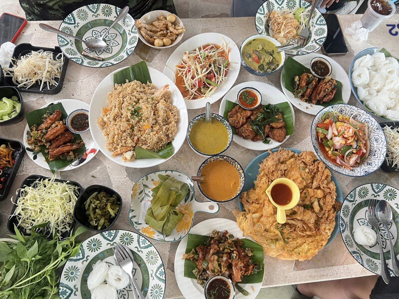 พัทยา, top 9+ ร้านลับพัทยา 2567 จอมเทียม นาเกลือ ริมทะเล อาหารทะเล ตามสั่ง ติดทะเล