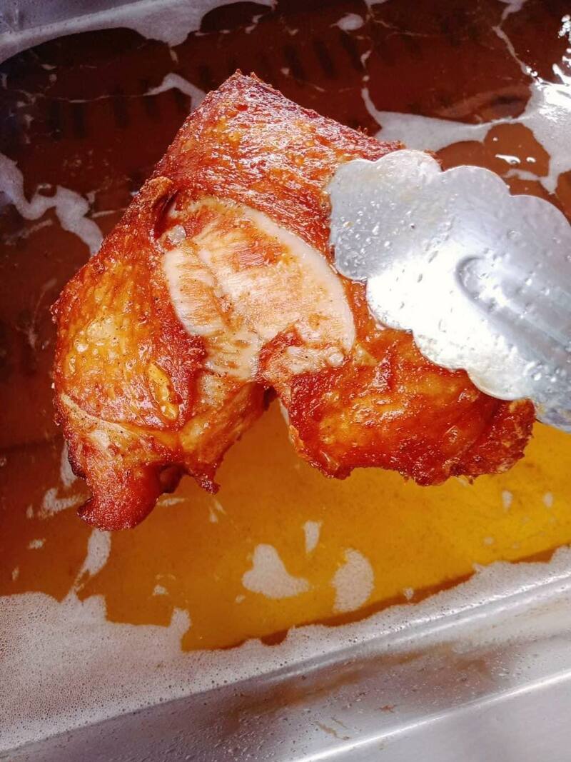 รวมร้านอาหารใกล้สนามบินหาดใหญ่ สงขลา ร้านอร่อยน่ากินเติมพลังให้เต็มอิ่มก่อนขึ้นเครื่อง!