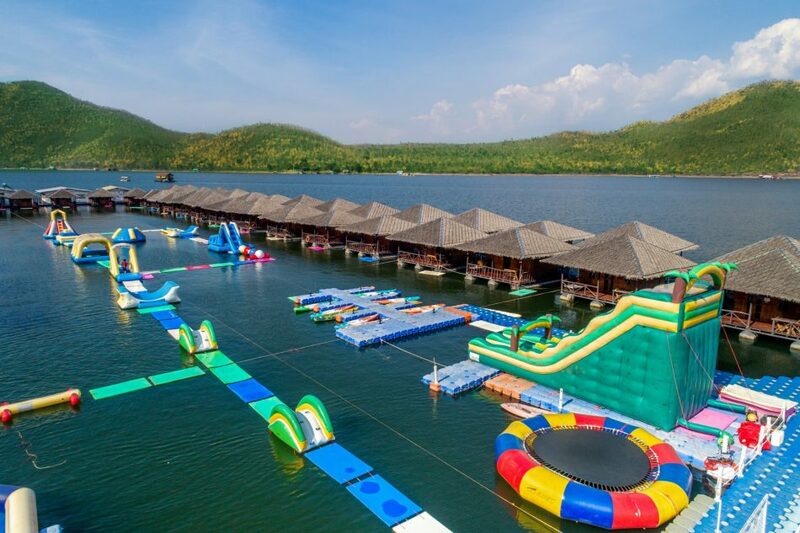 top 7+ ที่พัก แพกาญจนบุรี 2567 แพเขื่อนศรีนครินทร์นอนสบาย วิวสวยอลัง