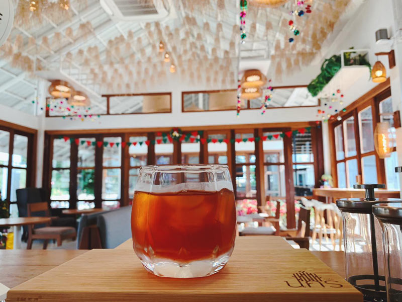 คาเฟ่ริมโขง, เที่ยวคาเฟ่นครพนม, นครพนม, คาเฟ่นครพนม, ร้านกาแฟนครพนม, ร้านกาแฟริมโขง, รวมลิสต์ 15 คาเฟ่นครพนม วิวดีริมโขง ทั้งดีไซน์คลาสสิค และมินิมอล