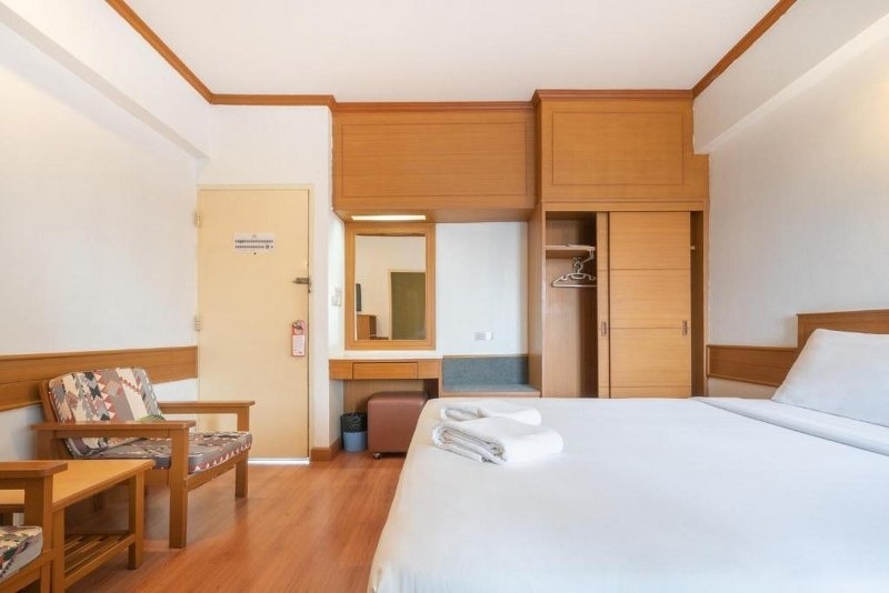 พัทยา, top 10+ ที่พักพัทยาติดทะเลราคาถูก รับลมทะเลเย็นๆ ราคาไม่เกิน 1,000