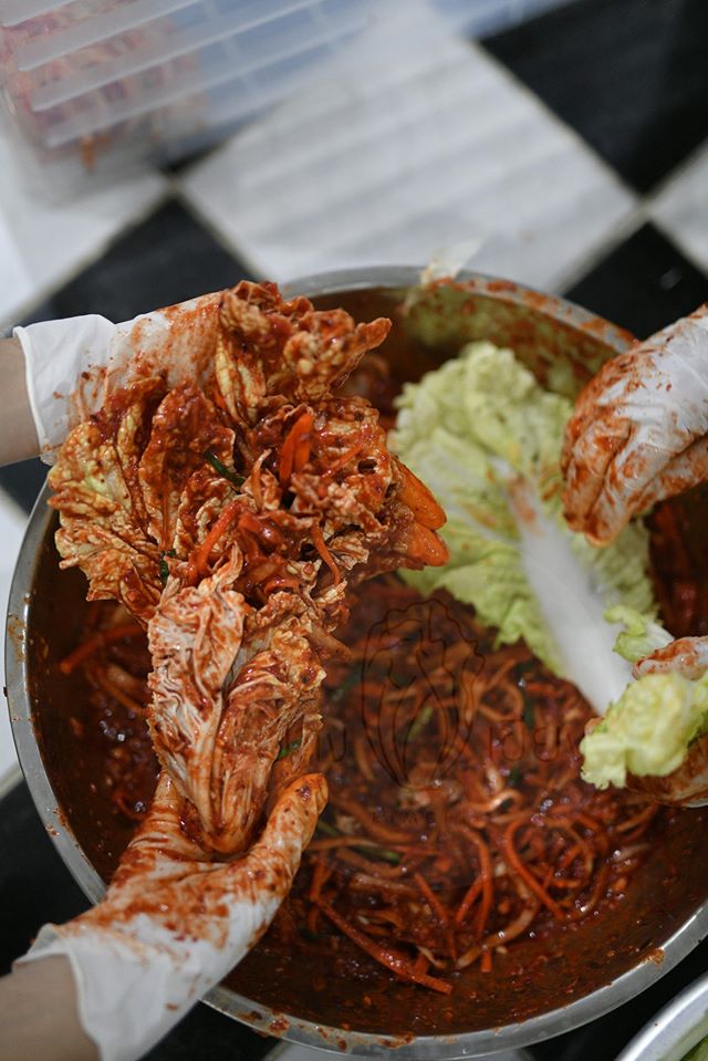 ร้านกิมจิ เดลิเวอรี่ : ตามรอยซีรี่ย์แบบฟินๆ นั่งอินอยู่ที่บ้านสบายๆ