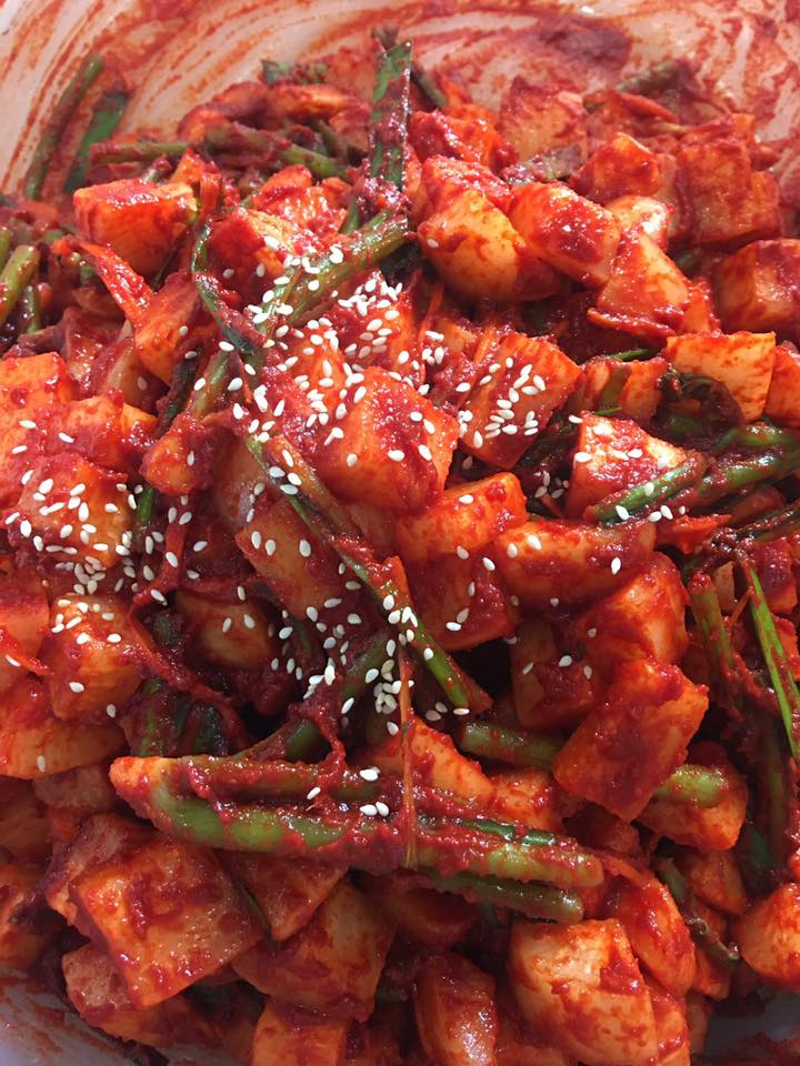 ร้านกิมจิ เดลิเวอรี่ : ตามรอยซีรี่ย์แบบฟินๆ นั่งอินอยู่ที่บ้านสบายๆ