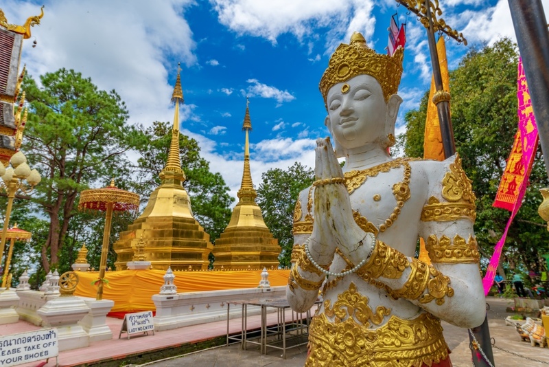 akha farmville, choui fong, singha park, กาดเจียงฮายรำลึก, ขุนน้ำนางนอน, คอฟฟี่ฮิลล์, จุดชมวิวดอยช้างมูบ, ช่องเขาขาด, ฐานปฏิบัติการดอยช้างมูบ, ดอยผาตั้ง, ดอยผาหมี, ดอยแม่สลอง, ตลาดแม่สาย, ตุงหลวงเฉลิมพระเกียรติ, ถนนคนเดินเชียงราย, ถ้ำหลวง ขุนน้ำนางนอน, ที่เที่ยวเชียงราย, ที่เที่ยวเชียงราย 2023, ที่เที่ยวเชียงราย 2566, ที่เที่ยวเชียงราย ธรรมชาติ, ที่เที่ยวเชียงราย ในเมือง, ที่เที่ยวเชียงรายใกล้ฉัน, ผาฮี้, พระธาตุดอยแม่ย่าม่อน, พระอุโบสถสีน้ำเงิน, พระโพธิสัตว์กวนอิมใหญ่ที่สุดในไทย, พิพิธภัณฑ์บ้านดำ, ฟาร์มแกะ ดอยช้าง, ภูชี้ดาว, ภูชี้ฟ้า, วัดป่าญะ, วัดพระธาตุดอยตุง, วัดพระธาตุแม่ย่าม่อน, วัดร่องขุ่น, วัดร่องเสือเต้น, วัดห้วยปลากั้ง, สวนคุณปู่ life museum, สวนคุณปู่ เชียงราย, สะพานไม้ไผ่ไร่ผาฮี้, สามเหลี่ยมทองคำ, สิงห์ปาร์ค, หมู่บ้านกะเหรี่ยงคอยาว, หมู่บ้านชาวเขากะเหรี่ยงคอยาว, หมู่บ้านสันติคีรี, อนุสาวรีย์พ่อขุนเม็งรายมหาราช, อาข่า ฟาร์ม, เชียงราย, เชียงราย 2023, เชียงราย 2566, เชียงรายไนท์บาซาร์, เที่ยวเชียงราย, โชคธรรมเจดีย์ 9 ชั้น, ไร่ชาฉุยฟง, ไฮเดรนเยีย ดอยแม่มอญ, ไฮเดรนเยียซัง, top 25+ ที่เที่ยวเชียงราย [กรกฎาคม 2024] ไหว้พระ ชมธรรมชาติ สัมผัสวิถีชีวิตชาวเขา ที่ดินแดนเหนือสุดประเทศไทย