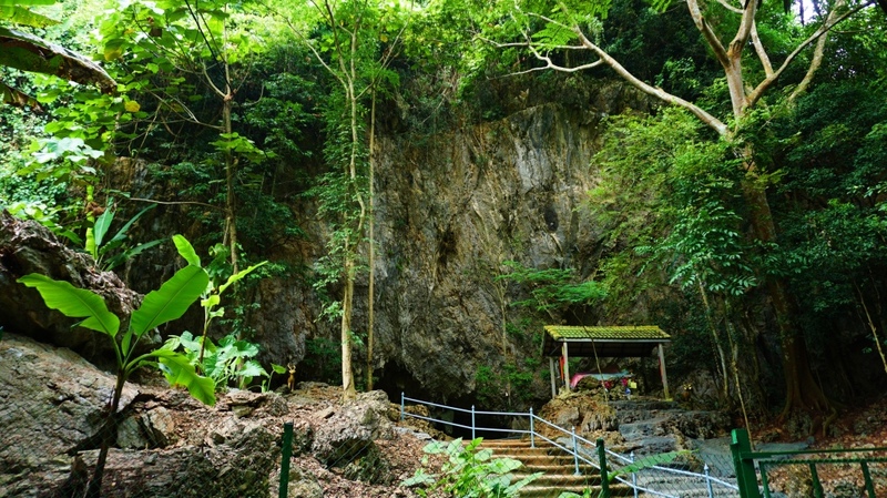 akha farmville, choui fong, singha park, กาดเจียงฮายรำลึก, ขุนน้ำนางนอน, คอฟฟี่ฮิลล์, จุดชมวิวดอยช้างมูบ, ช่องเขาขาด, ฐานปฏิบัติการดอยช้างมูบ, ดอยผาตั้ง, ดอยผาหมี, ดอยแม่สลอง, ตลาดแม่สาย, ตุงหลวงเฉลิมพระเกียรติ, ถนนคนเดินเชียงราย, ถ้ำหลวง ขุนน้ำนางนอน, ที่เที่ยวเชียงราย, ที่เที่ยวเชียงราย 2023, ที่เที่ยวเชียงราย 2566, ที่เที่ยวเชียงราย ธรรมชาติ, ที่เที่ยวเชียงราย ในเมือง, ที่เที่ยวเชียงรายใกล้ฉัน, ผาฮี้, พระธาตุดอยแม่ย่าม่อน, พระอุโบสถสีน้ำเงิน, พระโพธิสัตว์กวนอิมใหญ่ที่สุดในไทย, พิพิธภัณฑ์บ้านดำ, ฟาร์มแกะ ดอยช้าง, ภูชี้ดาว, ภูชี้ฟ้า, วัดป่าญะ, วัดพระธาตุดอยตุง, วัดพระธาตุแม่ย่าม่อน, วัดร่องขุ่น, วัดร่องเสือเต้น, วัดห้วยปลากั้ง, สวนคุณปู่ life museum, สวนคุณปู่ เชียงราย, สะพานไม้ไผ่ไร่ผาฮี้, สามเหลี่ยมทองคำ, สิงห์ปาร์ค, หมู่บ้านกะเหรี่ยงคอยาว, หมู่บ้านชาวเขากะเหรี่ยงคอยาว, หมู่บ้านสันติคีรี, อนุสาวรีย์พ่อขุนเม็งรายมหาราช, อาข่า ฟาร์ม, เชียงราย, เชียงราย 2023, เชียงราย 2566, เชียงรายไนท์บาซาร์, เที่ยวเชียงราย, โชคธรรมเจดีย์ 9 ชั้น, ไร่ชาฉุยฟง, ไฮเดรนเยีย ดอยแม่มอญ, ไฮเดรนเยียซัง, top 25+ ที่เที่ยวเชียงราย [กรกฎาคม 2024] ไหว้พระ ชมธรรมชาติ สัมผัสวิถีชีวิตชาวเขา ที่ดินแดนเหนือสุดประเทศไทย