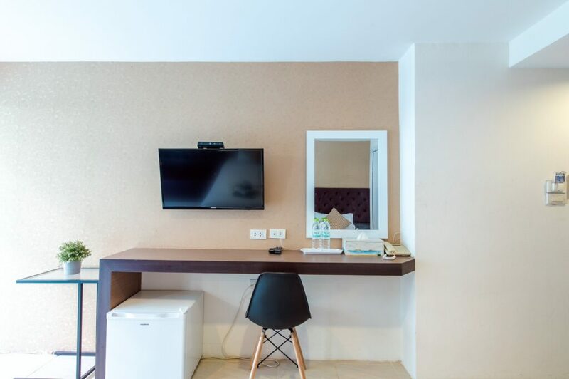 pool lay stay 32 poolvilla pattaya พักสบายกับครอบครัว