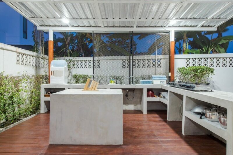 pool lay stay 32 poolvilla pattaya พักสบายกับครอบครัว