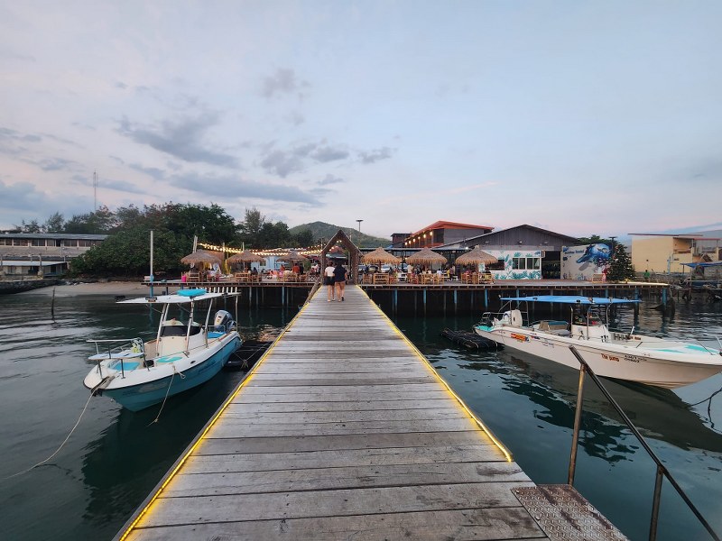 top 10+ ที่พักแสมสาร ติดทะเล 2567 ที่พักบรรยากาศดี อัปเดตล่าสุด