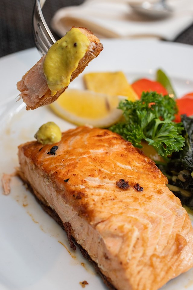 บุฟเฟ่ต์โรงแรมระยอง : รวม 4 บุฟเฟ่ต์โรงแรมระยองต้องตามมาลองถึงจะรู้, Tapestry Restaurant, โรงแรมคลาสสิค คามิโอ , ห้องอาหาร C-Salt Cafe' , Rayong Marriott Resort and Spa,  The Brasserie Global Dining, Holiday Inn &amp; Suites Rayong City Centre, California Steak, โรงแรม คามิโอ เฮ้าส์ ระยอง