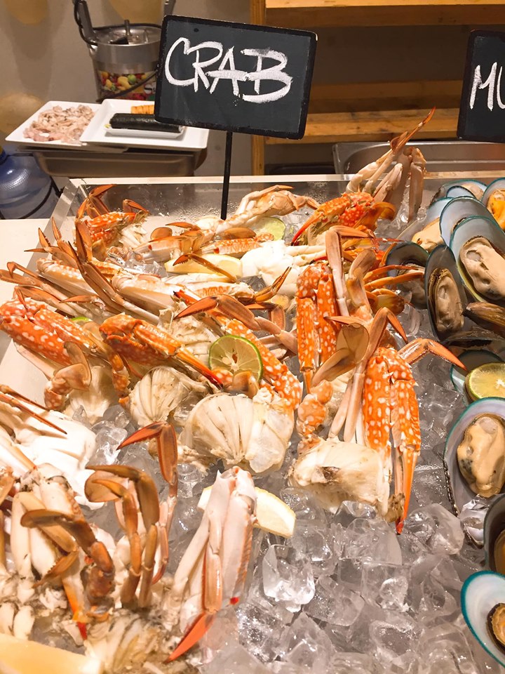 บุฟเฟ่ต์โรงแรมระยอง : รวม 4 บุฟเฟ่ต์โรงแรมระยองต้องตามมาลองถึงจะรู้, Tapestry Restaurant, โรงแรมคลาสสิค คามิโอ , ห้องอาหาร C-Salt Cafe' , Rayong Marriott Resort and Spa,  The Brasserie Global Dining, Holiday Inn &amp; Suites Rayong City Centre, California Steak, โรงแรม คามิโอ เฮ้าส์ ระยอง