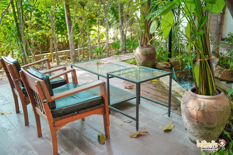 ร้านกาแฟตาก, ร้านอาหารตาก, คาเฟ่ตาก, เถียงนา คอฟฟี่ แอนด์เบเกอรี่ฟาร์ม, เถียงนา คอฟฟี่ ร้านอาหารบ้านไม้สไตล์วินเทจ