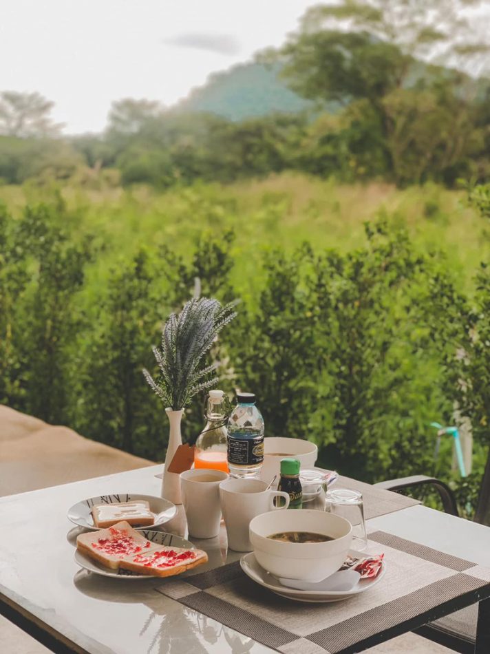 top 9+ ที่พักเขาใหญ่ สไตล์แคมป์ปิ้ง 2567 แกลมปิ้ง นอนเต็นท์ชิลๆ