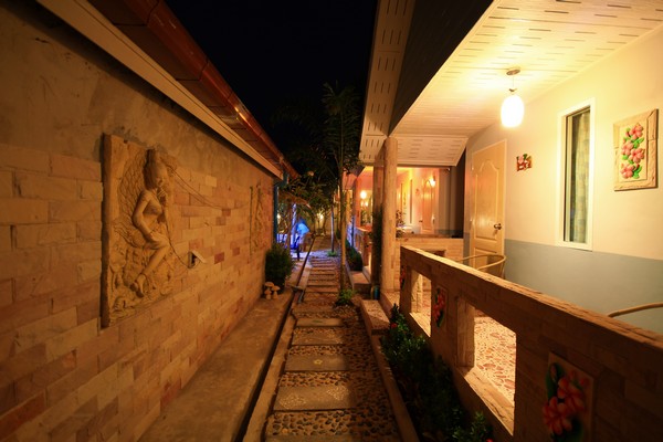 top 5+ ที่พักเกาะล้านราคาถูกและดี ราคาไม่เกิน 1,500 บาท