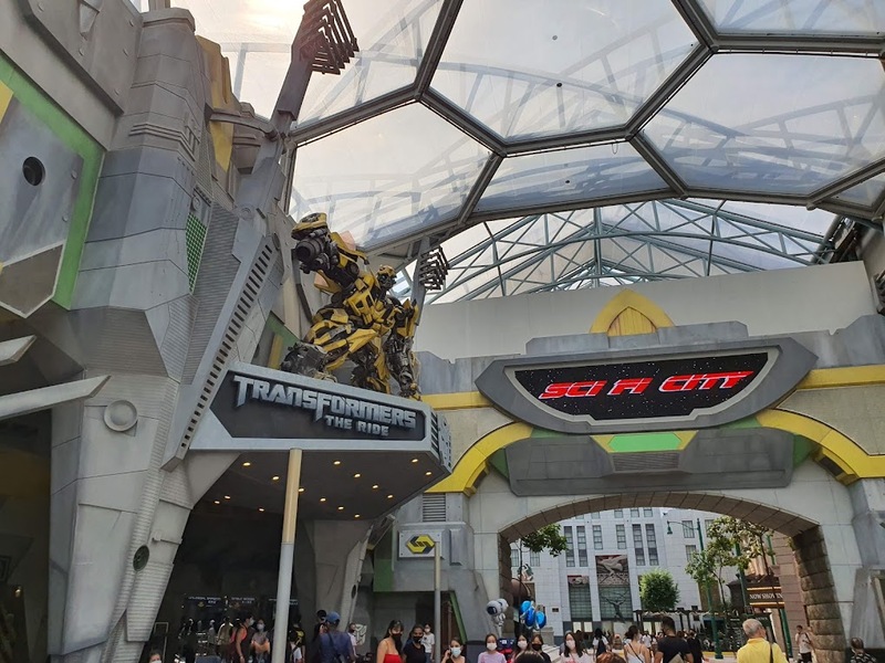 ancient egypt, hello kitty studio, jurassic park, jurassic park rapids adventure, minions, resorts world sentosa, revenge of the mummy, sentosa, sesame street, sesame street spaghetti space chase, shrek, the lost world, the mummy, transformers, transformers the ride, treasure hunters, universal express, universal express pass, universal express unlimited, universal singapore มีอะไรบ้าง, universal studios, universal studios singapore, universal studios singapore มีอะไรบ้าง, velociraptor, ที่เที่ยวสิงคโปร์, ยูนิเวอร์แซล สิงคโปร์, สวนสนุก, สิงคโปร์, สิงคโปร์ 2024, เที่ยวสิงคโปร์ 2024, เที่ยวสิงคโปร์ 2567, เที่ยว universal studios singapore แบบเต็มพิกัด ตื่นเต้นกับสวนสนุกสุดมันส์และจุดถ่ายรูปที่ห้ามพลาด