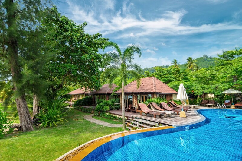 ทิวสน บีช รีสอร์ท, ที่พักพังงา, ที่พักพังงา 2024, ที่พักพังงา 2567, ที่พักเกาะยาว, ที่พักเกาะยาว 2024, ที่พักเกาะยาว 2567, ที่พักเกาะยาวใหญ่, ที่พักเกาะยาวใหญ่ 2024, ที่พักเกาะยาวใหญ่ 2567, ยาวใหญ่ บีช รีสอร์ท, รีสอร์ท เกาะยาวใหญ่, สันธิญา เกาะยาวใหญ่, เกาะยาว, เกาะยาวใหญ่, เกาะยาวใหญ่ 2024, เกาะยาวใหญ่ 2567, เกาะยาวใหญ่ วิลเลจ, โกลว์ เอลิกเซียร์ เกาะยาวใหญ่, top 10+ ที่พัก เกาะยาวใหญ่ [กรกฎาคม 2024] ติดทะเล บรรยากาศสุดฟิน ในอ่าวพังงา