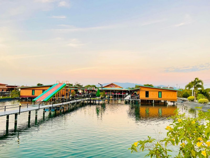 top 12+ โฮมสเตย์จันทบุรีเปิดใหม่ พร้อมอาหาร บุฟเฟ่ต์ซีฟู้ด ติดริมน้ำ ล่องแพ กิจกรรมสุดมัน