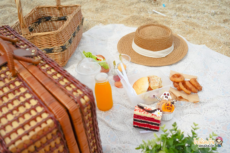 คาเฟ่พัทยา, pink salmon café, คาเฟ่ปิคนิคริมทะเล, pink salmon cafe ปิคนิคริมทะเล ทานของอร่อย แชะภาพสวย