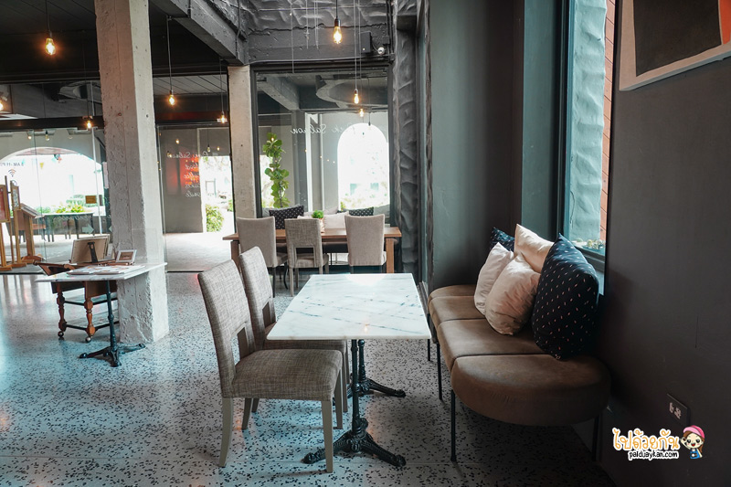 คาเฟ่พัทยา, pink salmon café, คาเฟ่ปิคนิคริมทะเล, pink salmon cafe ปิคนิคริมทะเล ทานของอร่อย แชะภาพสวย