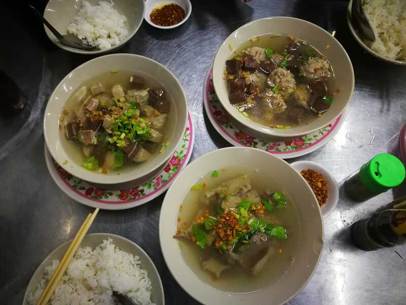 ข้าวต้มเป็ดเจ้าดัง : วันนี้เปลี่ยนมาทานเมนูข้าวต้มเป็ด แต่ละร้านเด็ดมากกก !!