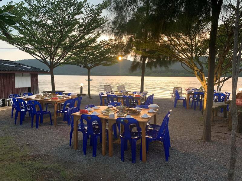 รวมร้านอาหารทะเล @อ่าวคุ้งวิมาน วิวทะเล อร่อยเด็ด คุ้มราคา!!