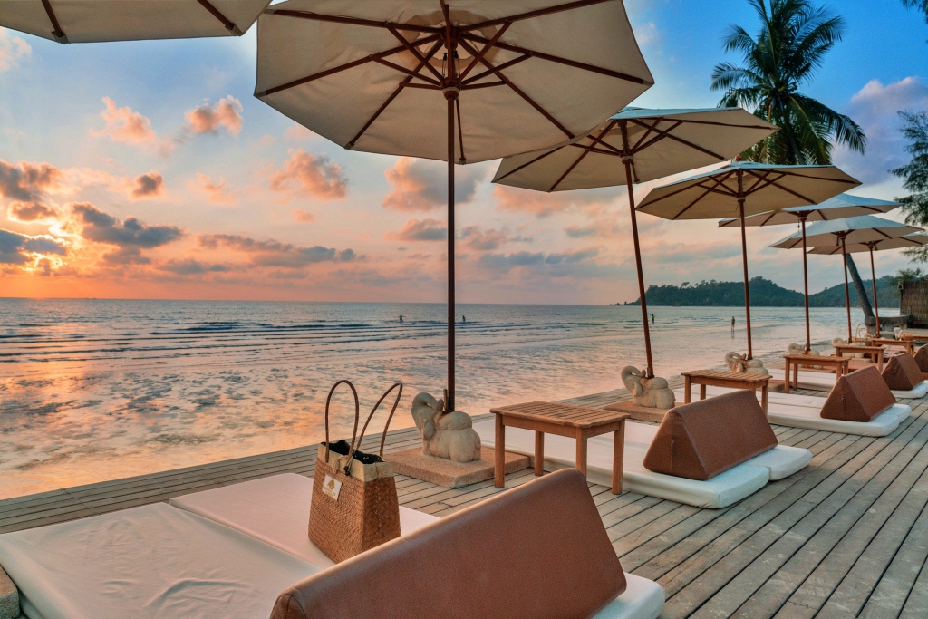 awa resort, dewa koh chang, emerald cove, kacha resort, kc grande, koh chang hotels, koh chang hotels white sand beach, koh chang resort, marina sands resort, mercure, pajamas koh chang, resolution resort, santhiya tree koh chang resort, vayna boutique koh chang, กจาปุรี รีสอร์ท, คชา รีสอร์ท, คลองพร้าว รีสอร์ท, จังหวัดตราด, ณ ธารา รีสอร์ท, ณ ธารา รีสอร์ท เกาะช้าง, ตราด, ท่องเที่ยวภาคตะวันออก, ที่กิน ที่เที่ยว, ที่พักเกาะช้าง, ที่พักเกาะช้าง 2024, ที่พักเกาะช้าง 2567, ที่พักเกาะช้าง ติดทะเล, ที่พักเกาะช้างติดทะเล, ที่พักเกาะช้างติดทะเล 2024, ที่พักเกาะช้างติดทะเล 2567, ปาจามัส เกาะช้าง, ฟลอร่า ไอทะเล รีสอร์ท, มารีน่าแซนด์ รีสอร์ท, รามายานา เกาะช้าง, รีสอร์ทเกาะช้าง, รีสอร์ทเกาะช้าง 2024, สันธิญา ทรี เกาะช้าง รีสอร์ท, หาดคลองพร้าว, หาดทรายขาว, หาดไก่แบ้, อาน่า รีสอร์ท แอนด์ สปา, อ่าวใบลาน, เกาะช้าง, เกาะช้าง 2024, เกาะช้าง 2567, เกาะช้าง ที่พัก, เกาะช้าง ที่พัก 2024, เกาะช้าง ที่พัก 2567, เค บี รีสอร์ต, เค บี รีสอร์ท เกาะช้าง, เคซี แกรนด์, เซ็นทารา เกาะช้าง ทรอปิคานา รีสอร์ท, เดวา เกาะช้าง, เดอะ ชิลล์ รีสอร์ท, เดอะ ชิลล์ เกาะช้าง, เดอะสแปลช เกาะช้าง, เดอะเดวา, เที่ยวจังหวัดตราด, เนเจอร์บีช รีสอร์ท, เมอร์เคียว, เมอร์เคียว เกาะช้าง, เรโซลูชั่น รีสอร์ท, เวย์นา บูทิก เกาะช้าง, เอวา รีสอร์ท, โรงแรมดิเอ็มเมรัลโคฟ, โรงแรมเกาะช้าง, top 30+ ที่พักเกาะช้าง [กรกฎาคม 2024] ติดทะเล พักผ่อนสุดชิล ริมทะเลสีฟ้าคราม