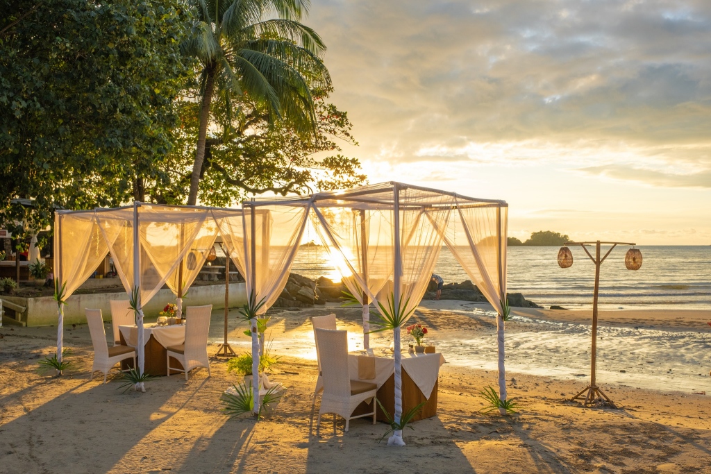 awa resort, dewa koh chang, emerald cove, kacha resort, kc grande, koh chang hotels, koh chang hotels white sand beach, koh chang resort, marina sands resort, mercure, pajamas koh chang, resolution resort, santhiya tree koh chang resort, vayna boutique koh chang, กจาปุรี รีสอร์ท, คชา รีสอร์ท, คลองพร้าว รีสอร์ท, จังหวัดตราด, ณ ธารา รีสอร์ท, ณ ธารา รีสอร์ท เกาะช้าง, ตราด, ท่องเที่ยวภาคตะวันออก, ที่กิน ที่เที่ยว, ที่พักเกาะช้าง, ที่พักเกาะช้าง 2024, ที่พักเกาะช้าง 2567, ที่พักเกาะช้าง ติดทะเล, ที่พักเกาะช้างติดทะเล, ที่พักเกาะช้างติดทะเล 2024, ที่พักเกาะช้างติดทะเล 2567, ปาจามัส เกาะช้าง, ฟลอร่า ไอทะเล รีสอร์ท, มารีน่าแซนด์ รีสอร์ท, รามายานา เกาะช้าง, รีสอร์ทเกาะช้าง, รีสอร์ทเกาะช้าง 2024, สันธิญา ทรี เกาะช้าง รีสอร์ท, หาดคลองพร้าว, หาดทรายขาว, หาดไก่แบ้, อาน่า รีสอร์ท แอนด์ สปา, อ่าวใบลาน, เกาะช้าง, เกาะช้าง 2024, เกาะช้าง 2567, เกาะช้าง ที่พัก, เกาะช้าง ที่พัก 2024, เกาะช้าง ที่พัก 2567, เค บี รีสอร์ต, เค บี รีสอร์ท เกาะช้าง, เคซี แกรนด์, เซ็นทารา เกาะช้าง ทรอปิคานา รีสอร์ท, เดวา เกาะช้าง, เดอะ ชิลล์ รีสอร์ท, เดอะ ชิลล์ เกาะช้าง, เดอะสแปลช เกาะช้าง, เดอะเดวา, เที่ยวจังหวัดตราด, เนเจอร์บีช รีสอร์ท, เมอร์เคียว, เมอร์เคียว เกาะช้าง, เรโซลูชั่น รีสอร์ท, เวย์นา บูทิก เกาะช้าง, เอวา รีสอร์ท, โรงแรมดิเอ็มเมรัลโคฟ, โรงแรมเกาะช้าง, top 30+ ที่พักเกาะช้าง [กรกฎาคม 2024] ติดทะเล พักผ่อนสุดชิล ริมทะเลสีฟ้าคราม