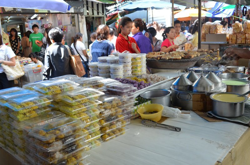 top 13+ ร้านอร่อยห้ามพลาด ราคาไม่เเพง ณ ซอยละลายทรัพย์ @ สีลม กรุงเทพฯ