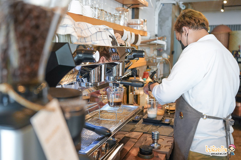 คาเฟ่ลาดพร้าว, six brew coffee, คาเฟ่เลียบทางด่วนรามอินทรา, คาเฟ่ลาดปลาเคล้า, six brew  คาเฟ่เท่ๆสไตล์ลอฟท์ ที่คัดสรรเมนูมากมาย