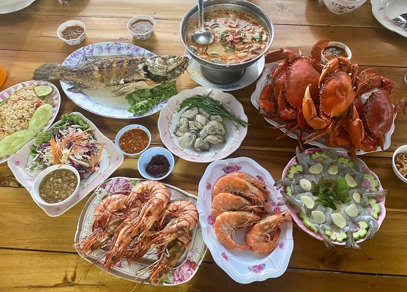 top 10+ ที่พักจันทบุรี 2567 ติดทะเล ราคาถูก ที่พักโฮมสเตย์ บุฟเฟ่ต์อาหารทะเล